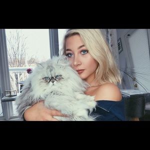 Meet your Posher, Veda